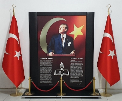 Atatürk köşesi çeşitleri Giriş kapısı atatürk köşesi büyük model derili fiyatları