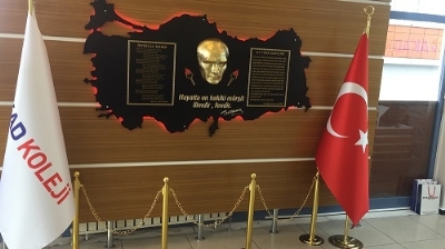Işıklı Atatürk köşeleri Zincirli Model  fiyatı 110 x 215